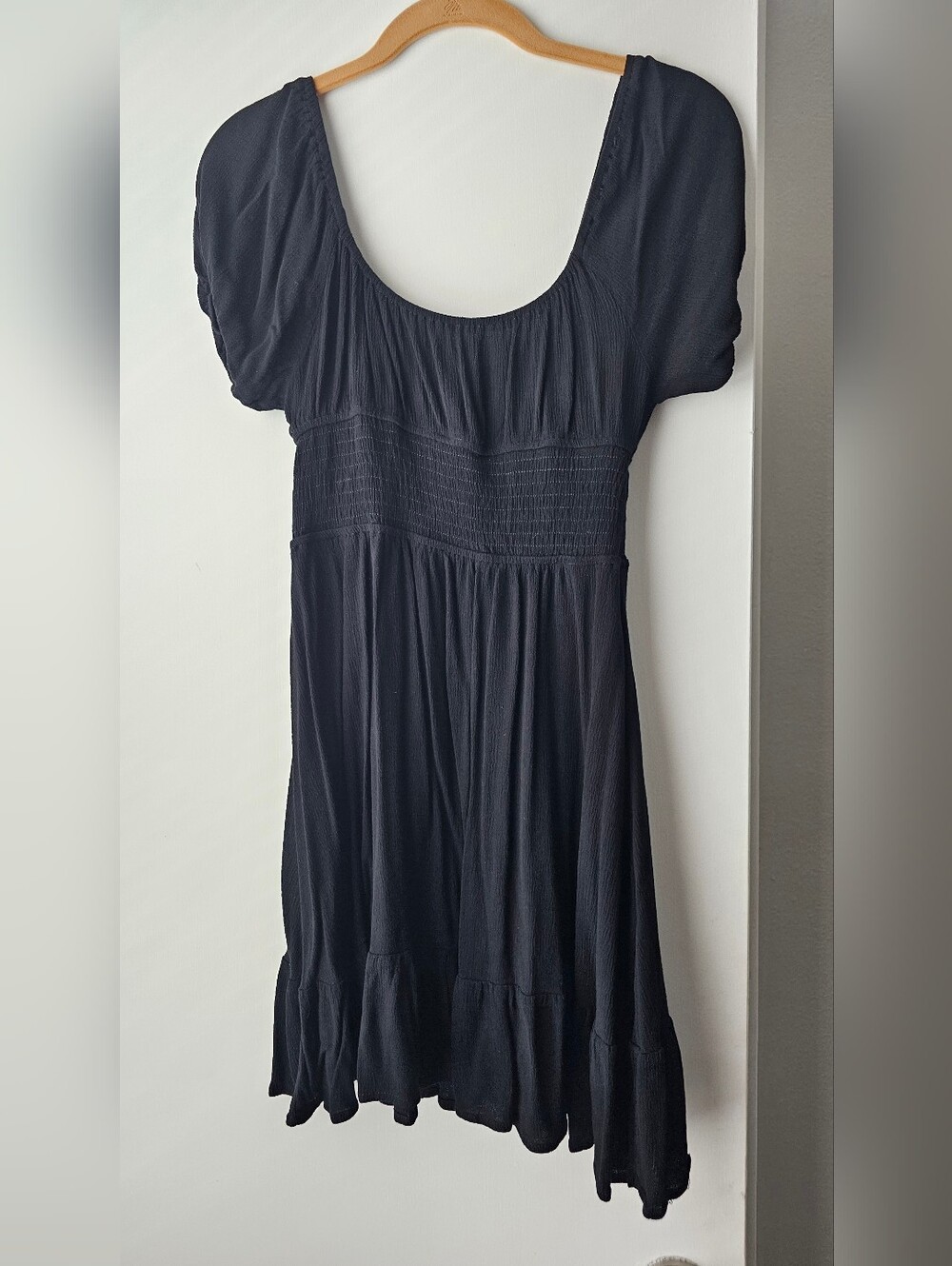 Black Scoop Neck Short Sleeve Mini Dress